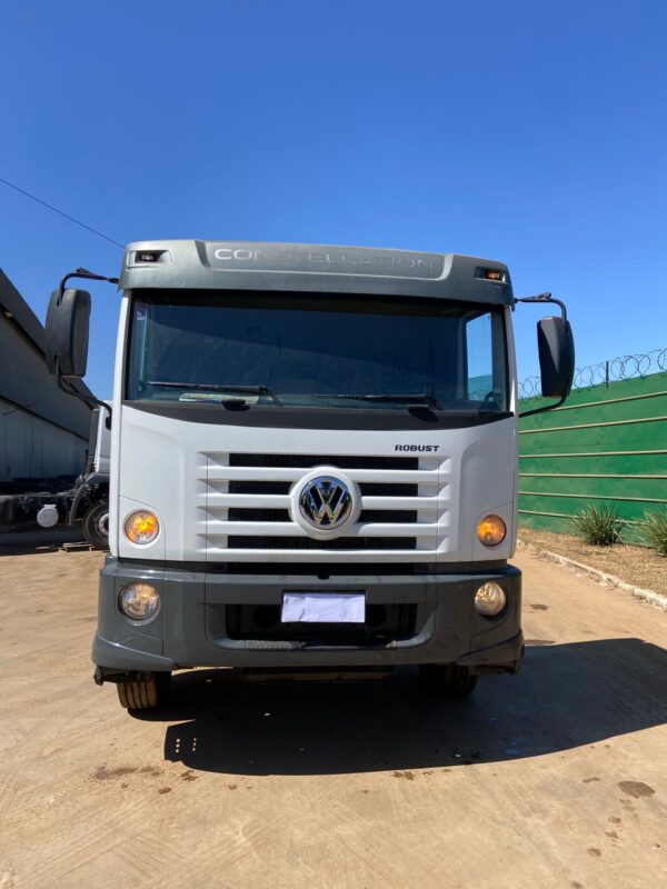 Volkswagen 17.260 - 2021/2022 - R$316.475,16