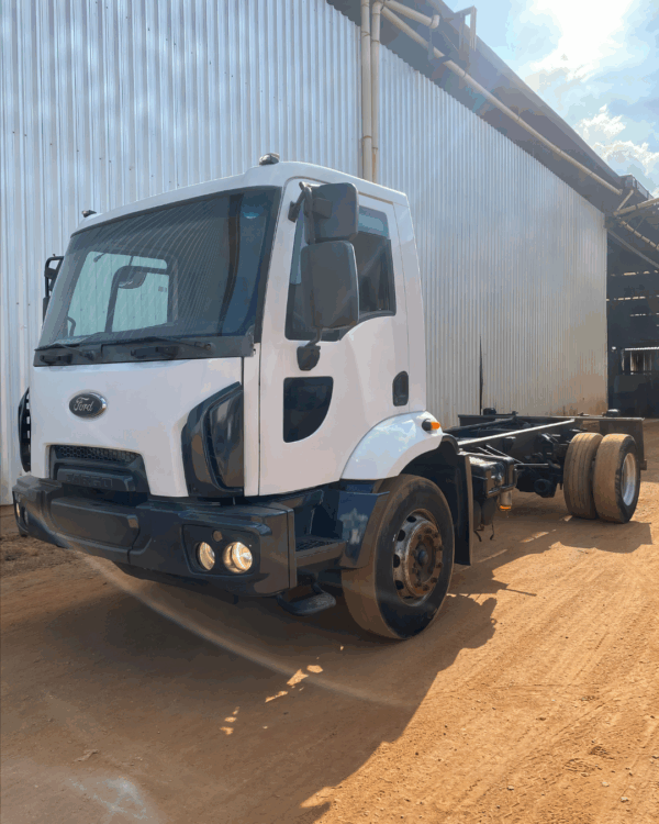 Caminhão Ford 1723 Kolector - Ano 2016/2017 - R$192.881,14 - Imagem 2