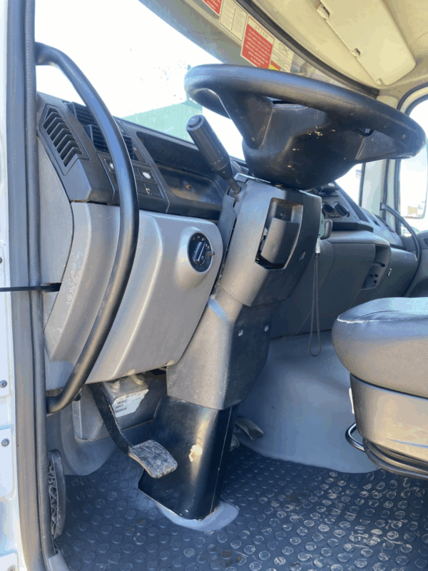 Volkswagen 17.260 - 2021/2022 - R$316.475,16 - Imagem 8