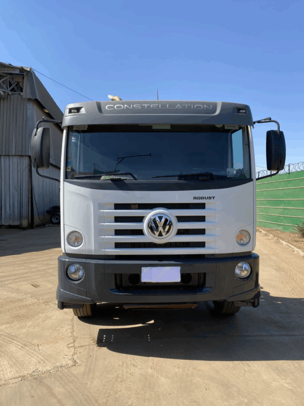 Volkswagen 17.260 - Ano 2022/2023- R$350.000,00
