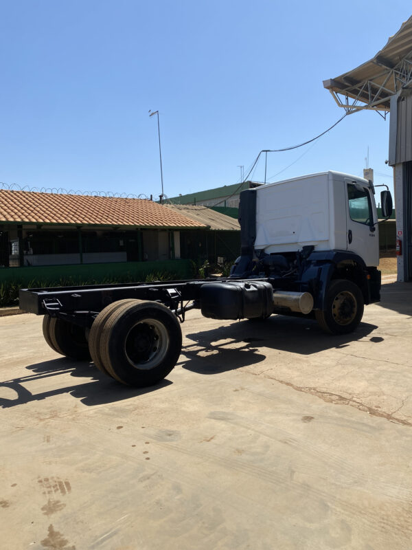 Volkswagen 17.260 - Ano 2019/2020- R$284.194,62 - Imagem 6