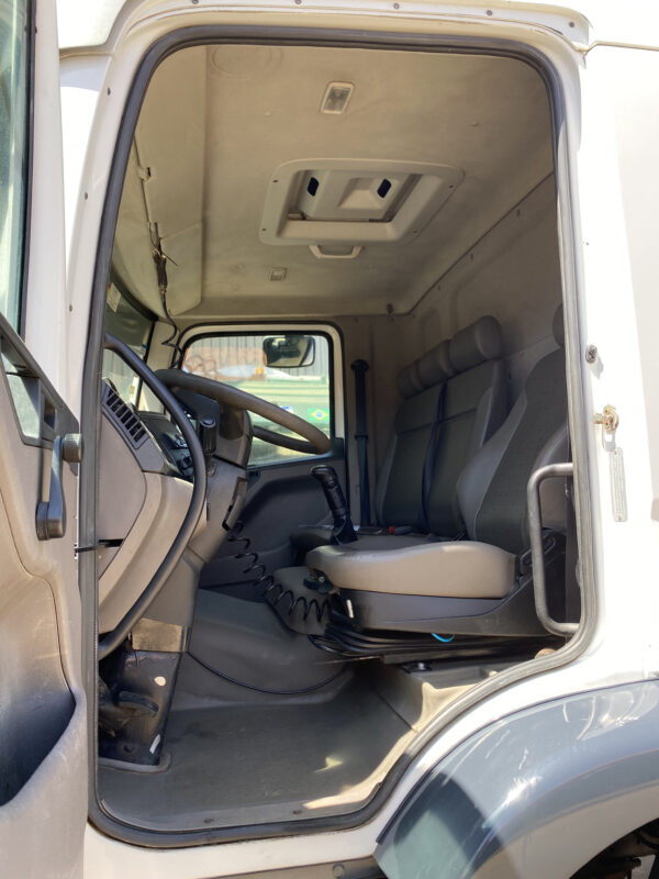 Volkswagen 17.260 - Ano 2019/2020- R$284.194,62 - Imagem 9