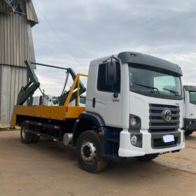 VW 17.260 20/21 com Poliguindaste Duplo Articulado 8T  – R$409.559,15